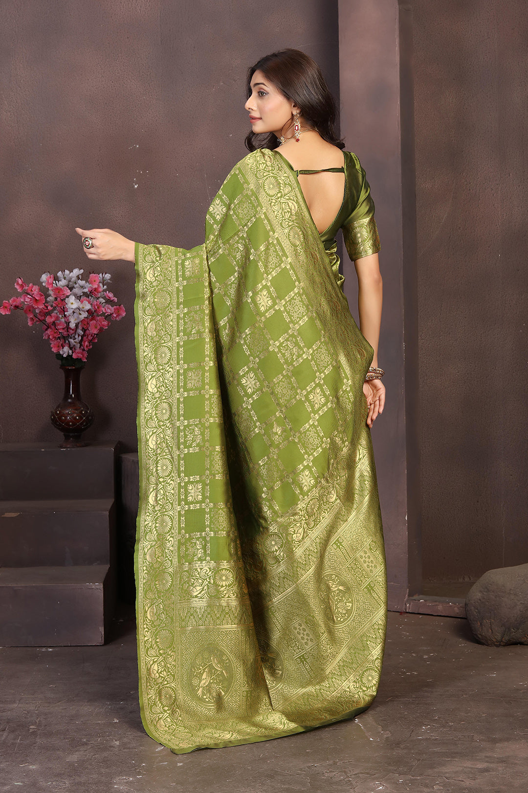 Elegant Mehendi Green Banarasi Silk Saree with Traditional Golden Zari Work
