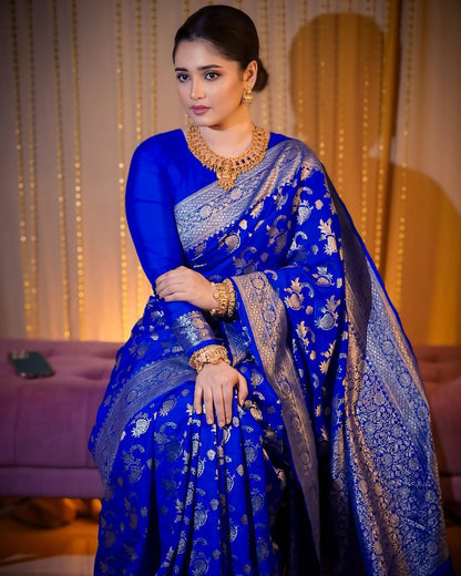 Royal Blue Soft Pretty Banarasi Silk Saree With Glorious Blouse Piece