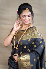 Elegant Black & Gold Jacquard Banarasi Saree with Rich Zari Work