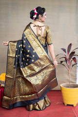 Elegant Black & Gold Jacquard Banarasi Saree with Rich Zari Work