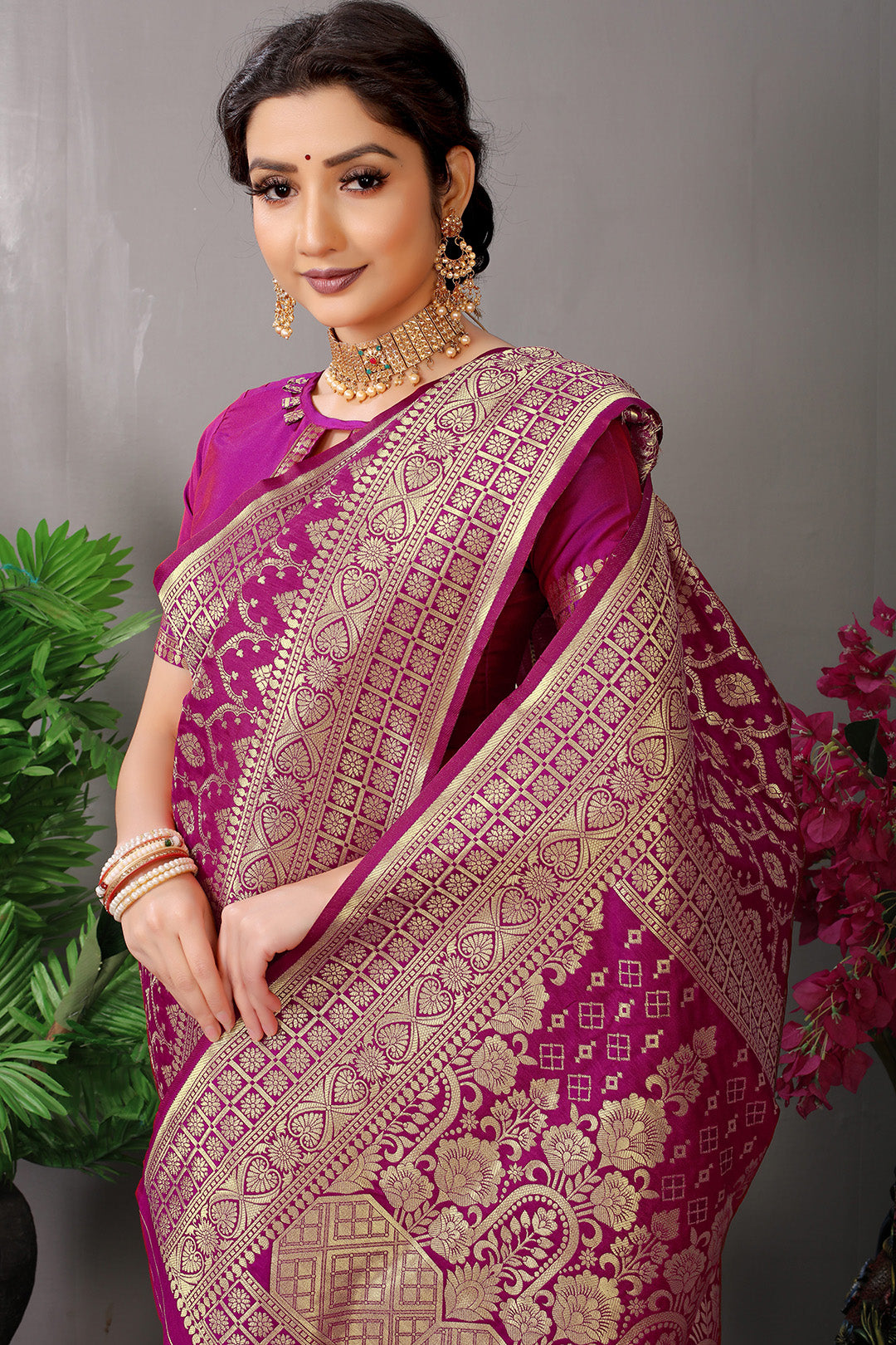 Royal Ranee Pink Banarasi Jacquard Silk Saree with Antique Gold Zari Work