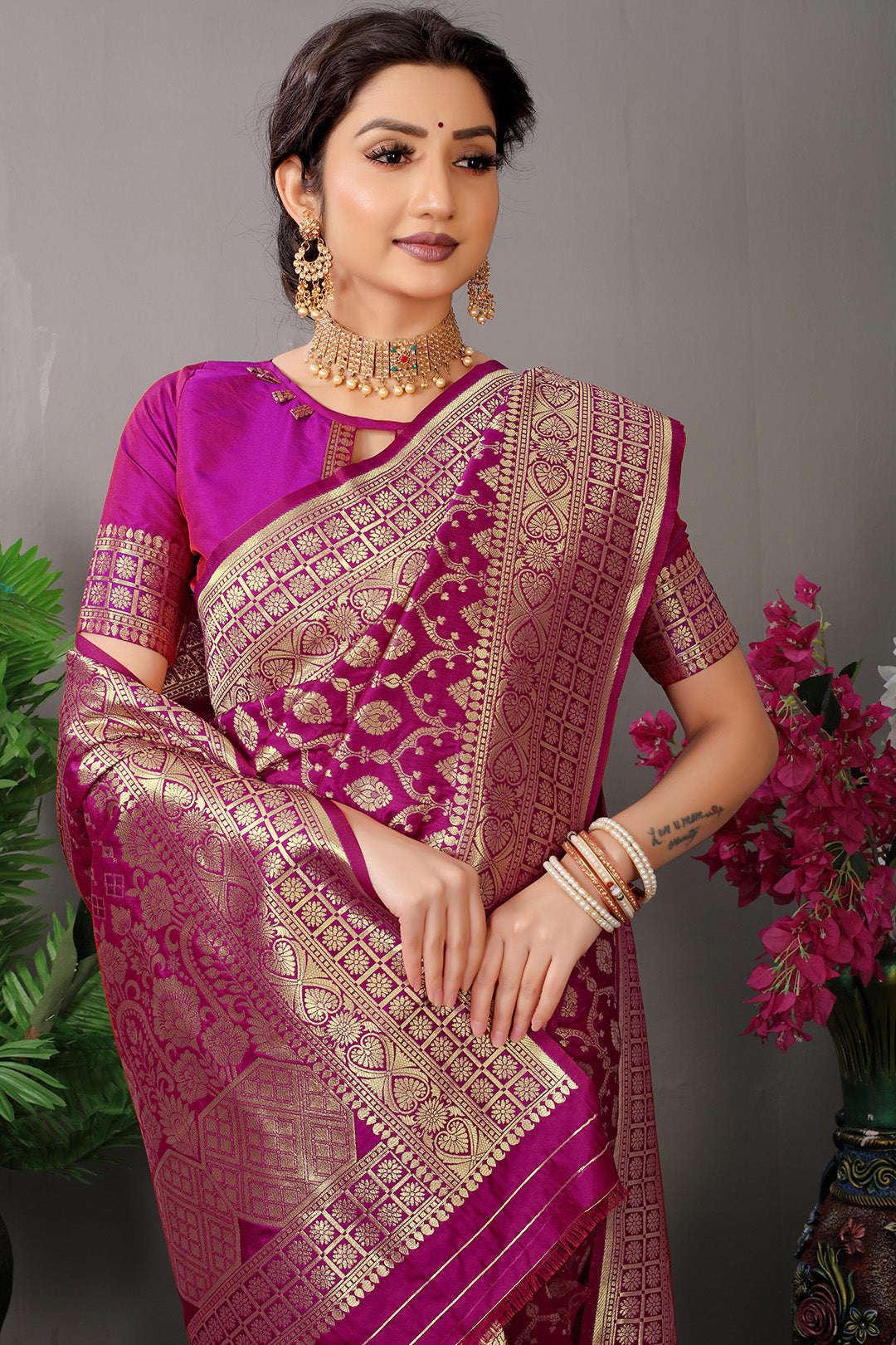 Royal Ranee Pink Banarasi Jacquard Silk Saree with Antique Gold Zari Work