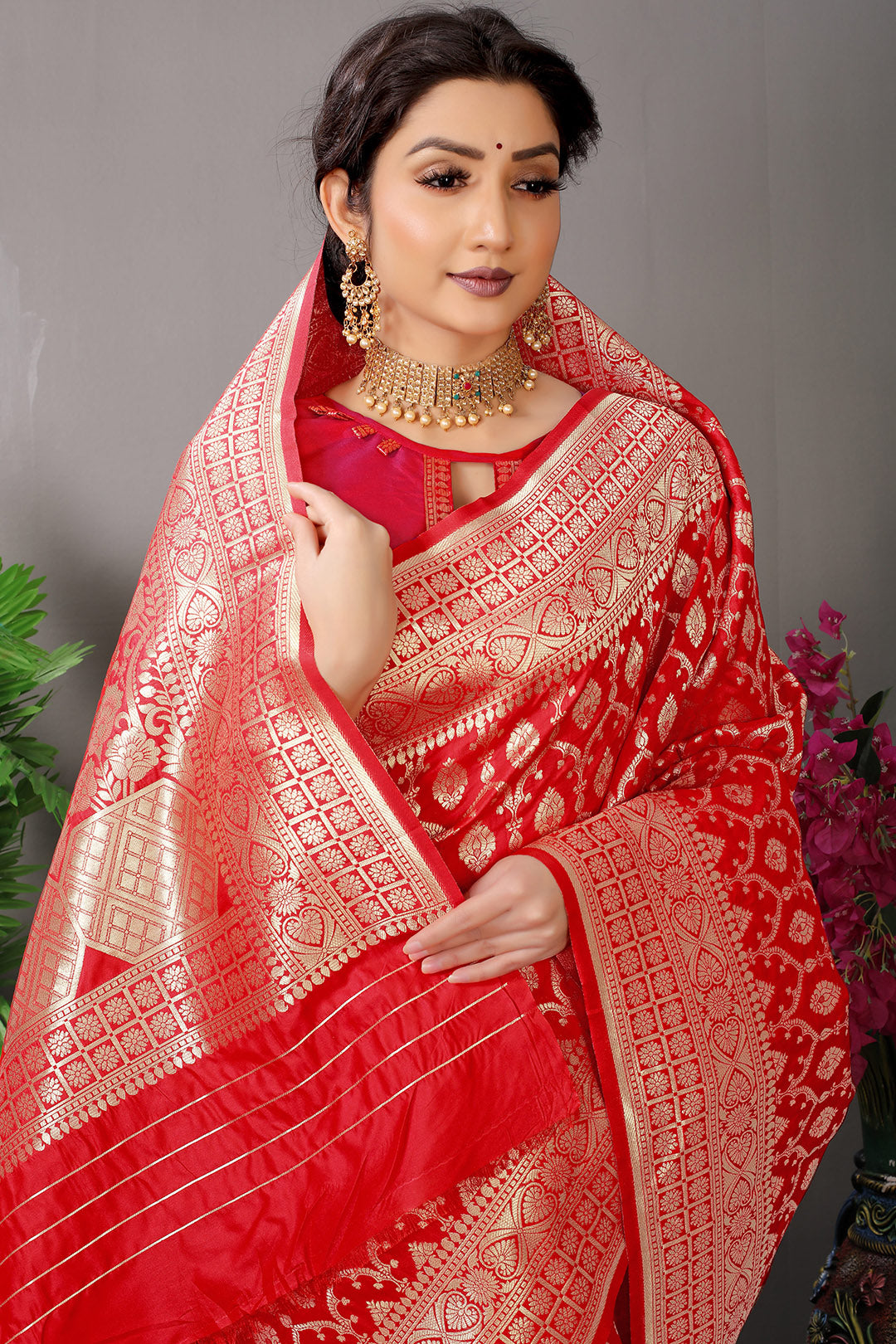 Bridal Red Banarasi Jacquard Silk Saree with Rich Antique Gold Zari Work