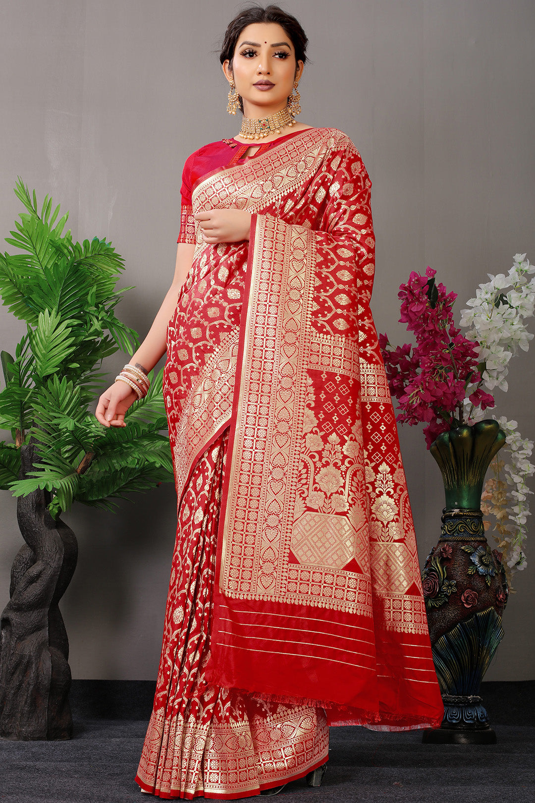 Bridal Red Banarasi Jacquard Silk Saree with Rich Antique Gold Zari Work