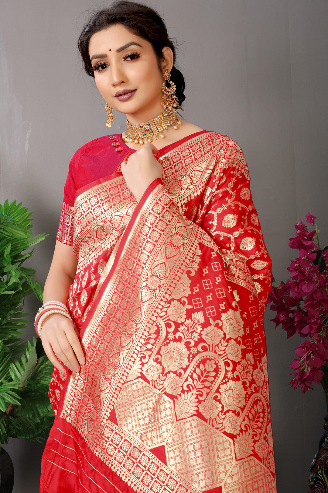Bridal Red Banarasi Jacquard Silk Saree with Rich Antique Gold Zari Work