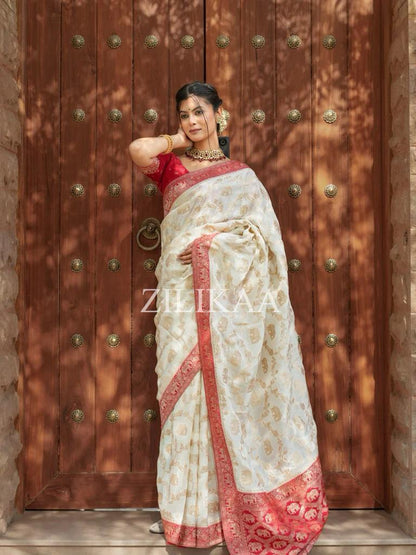 Radiant Banarasi Soft Silk Saree With Minimal Elegance & Rich Finish