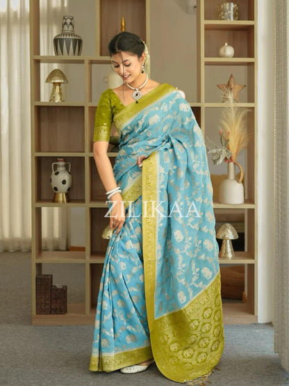 Radiant Banarasi Soft Silk Saree With Minimal Elegance & Rich Finish