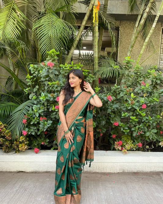 Subtle Banarasi Soft Silk Saree With Minimal Elegance & Stunning Tone