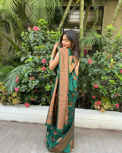 Subtle Banarasi Soft Silk Saree With Minimal Elegance & Stunning Tone