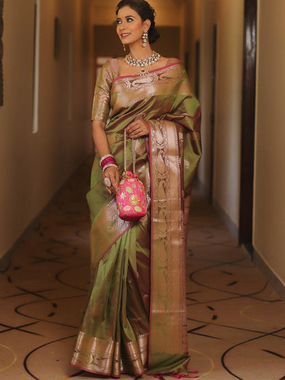 Banarasi Soft Silk Saree With Minimal Elegance & Festive Radiance