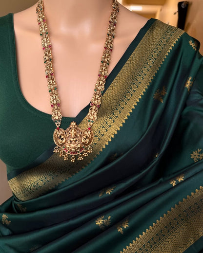 Banarasi Soft Silk Saree With Minimal Elegance & Vibrant Tone