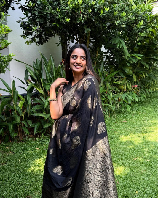 Banarasi Soft Silk Saree With Minimal Elegance & Refined Weave