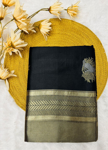 Banarasi Soft Silk Saree With Minimal Charm & Classic Appeal