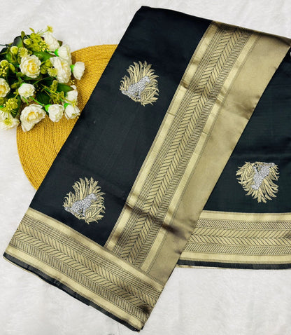 Banarasi Soft Silk Saree With Minimal Charm & Classic Appeal
