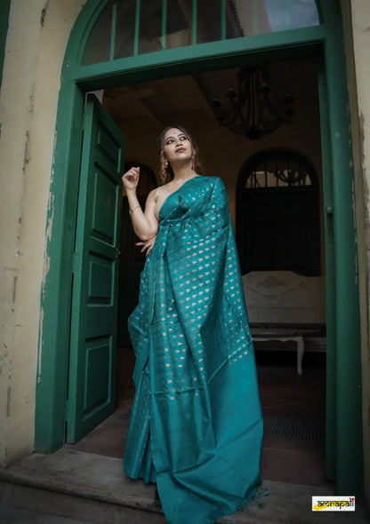 Magenta Banarasi Soft Silk Saree with Zari Butta Motifs