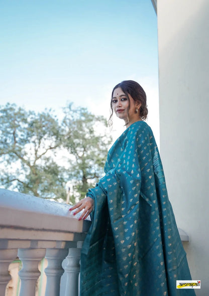 Magenta Banarasi Soft Silk Saree with Zari Butta Motifs
