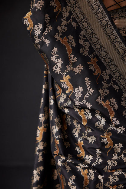 Aaryahi Panthera Banarasi Soft Silk Saree – Heritage Animal Motif Weave
