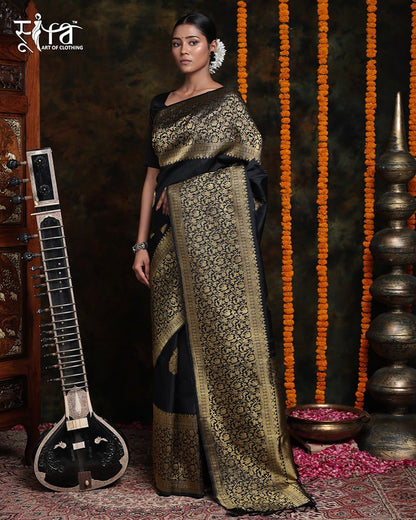 Regal Black & Gold Banarasi Silk Saree with Exquisite Zari Weaving Work