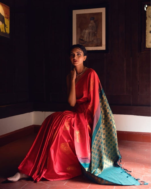 Regal Crimson Silk Saree with Emerald Green Zari Pallu