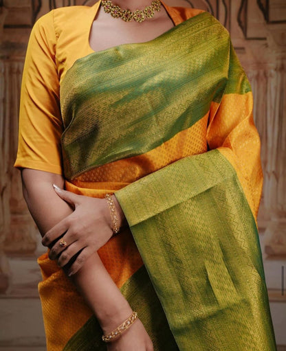 Traditional Kanjivaram Style Golden Radiance Silk Saree with Green Zari Border
