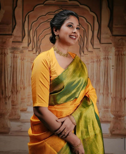 Traditional Kanjivaram Style Golden Radiance Silk Saree with Green Zari Border