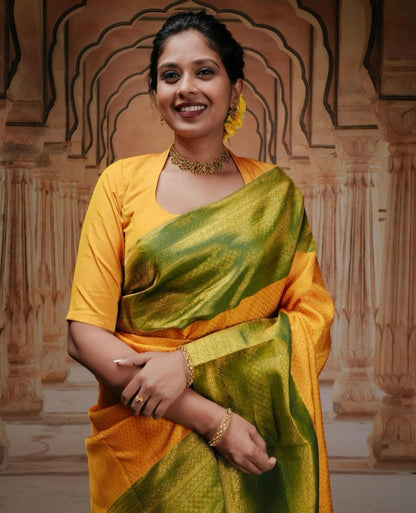 Traditional Kanjivaram Style Golden Radiance Silk Saree with Green Zari Border