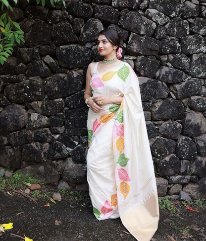 Graceful Dual-Tone Leaf Print Saree Collection – Elegant Black & Serene White