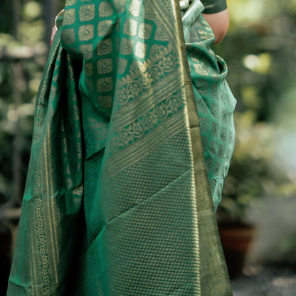 Emerald Green Kanjivaram Silk Saree with Golden Zari Weaving