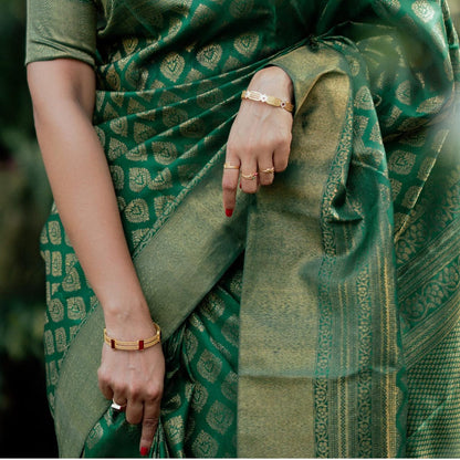Emerald Green Kanjivaram Silk Saree with Golden Zari Weaving