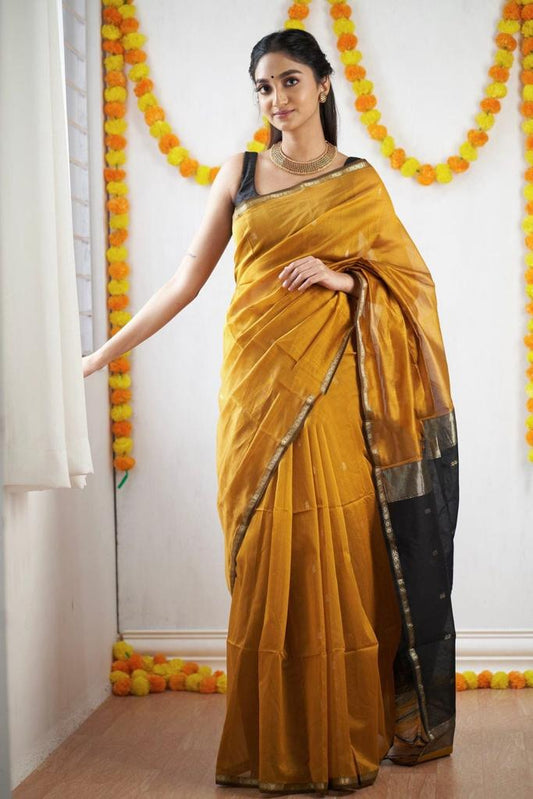 Traditional Handwoven South Silk Saree with Contrast Pallu